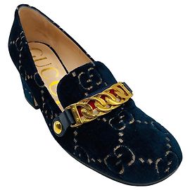 Décolleté mocassini Gucci in velluto blu navy con logo GG, tacco medio e dettagli dorati