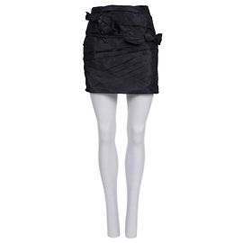 Minifalda Valentino de seda negra con lazo - Elegante US 6 de segunda mano