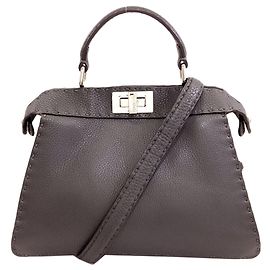 Bolso 2-Way Fendi Selleria Peekaboo I.U