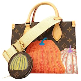 Louis Vuitton Monogram Pumpkin LV x YK OnTheGo PM Handtasche