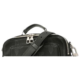 Louis Vuitton Monogram Giant Taurillon Shadow Flight Case