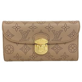 Louis Vuitton Mahina Portefeuille Amelia Tri-fold Long Wallet