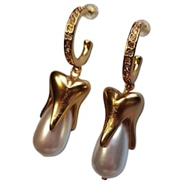 Schiaparelli Orecchini a goccia con perla e motivo a dente - Autre Marque