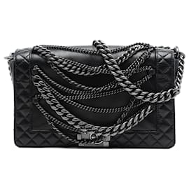 Borsa a tracolla Chanel Paris Dallas Medium Boy Flap in pelle di agnello nera con catena