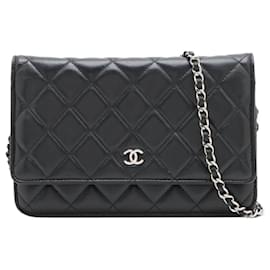 Portafoglio con catena in pelle di agnello matelassé nero 2020 - Chanel