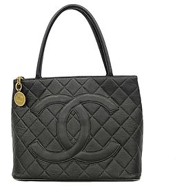 Bolso Tote Chanel de piel de becerro granulada negra