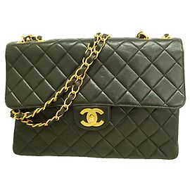 Borsa a tracolla Chanel in pelle d'agnello nera