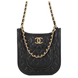Borsa a tracolla Chanel Matelassé in pelle d'agnello nera