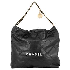 Borsa Chanel 22 in vitello lucido matelassé nero, dimensione Medium