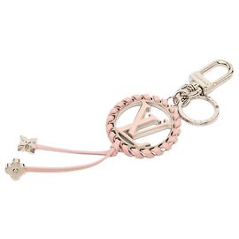 Portachiavi e charm Very Bag Louis Vuitton in pelle di agnello, smalto e ottone argentato