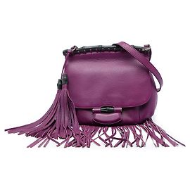 Gucci Borsa a Tracolla Bamboo Nouveau con Frange in Pelle di Vitello Viola Medium