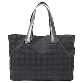 Chanel Handtasche aus schwarzem Nylon