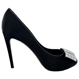 Décolleté peep-toe in raso nero con cristalli Louis Vuitton