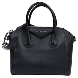 Borsa Antigona piccola in pelle martellata nera - Givenchy