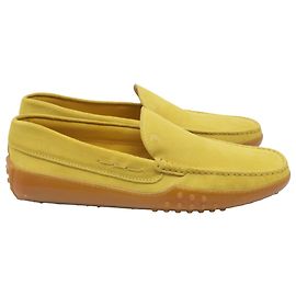 Mocassini Tod's in suede giallo con suola in gomma