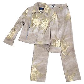 Christian Lacroix traje de pantalón color oro