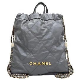 Chanel Mittlerer Rucksack aus dunkelgrauem Kalbsleder