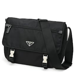 Borsa a tracolla Prada in nylon nero