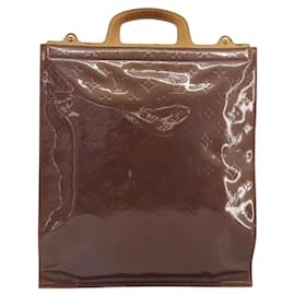 Louis Vuitton Stanton Monogram Vernis
