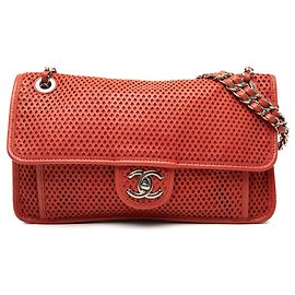 Borsa a tracolla Chanel Medium Perforated Calfskin Up In The Air Flap rossa