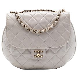 Borsa a tracolla Chanel Medium Quilted in vitello invecchiato grigio con chiusura Bubble CC