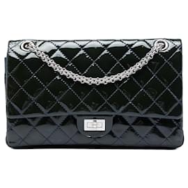 Borsa a tracolla Chanel Reissue 2.55 Double Flap 226 in vernice matelassé blu