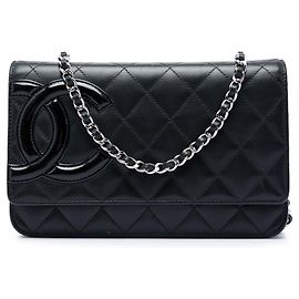 Borsa crossbody Chanel Cambon Ligne Wallet On Chain in pelle d'agnello matelassé nera