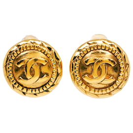 Orecchini a clip rotondi Chanel CC placcati in oro