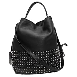 Borsa bucket in pelle borchiata Burberry nera