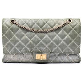 Bolsa de ombro Chanel Reissue 2.55 Double Flap 227 em denim cintilante acolchoado verde