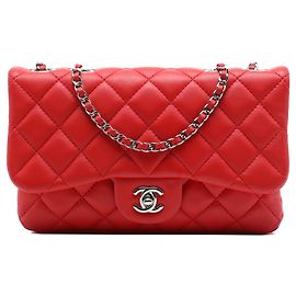 Chanel Small Quilted Lambskin Tender Touch Umhängetasche rot