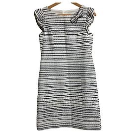 Autre Marque Vestido Rene con borde y broche de cinta