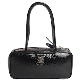 Miu Miu Borsa Beau con manico in vernice nera