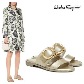 Salvatore Ferragamo Sandali TARYN Gold Metallic