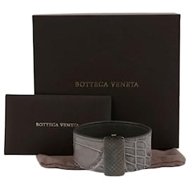 Bottega Veneta Bracciale Rigido con Fibbia Argentata Misura