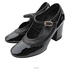 Chanel Lackschuhe Mary Jane in Schwarz