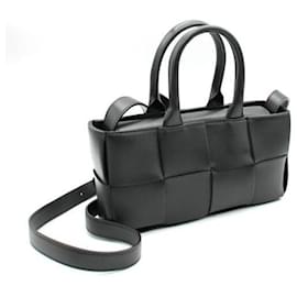 Bottega Veneta Bolso Tote Arco de piel de cordero Intrecciato stamp: