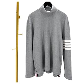 Rollkragenpullover aus Waffelstrick in Grau mit diagonalen Streifen - Thom Browne