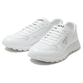 Prada Sneakers in nylon e pelle spazzolata
