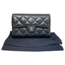 Chanel Klassisches Caviar Schwarz Small Wallet mit silbernem Logo