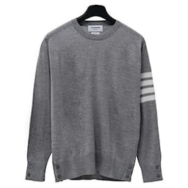 Feiner Merinowollpullover mit Rundhalsausschnitt in Hellgrau - Thom Browne
