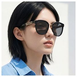 Gucci Gafas de sol negras Asian Fit con decoración de logotipo dorado