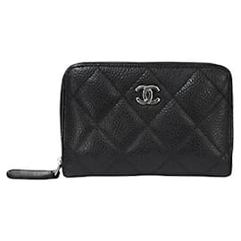 Chanel Tarjetero con cremallera de piel Caviar negra