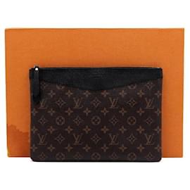 Louis Vuitton Borsa a Pochette Monogram Daily Pouch