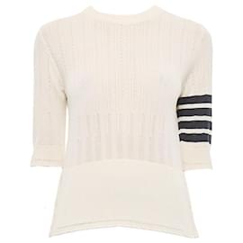 Kurzärmeliges Strickoberteil aus Mesh in Weiß mit diagonaler Armbinden-Nadel - Thom Browne