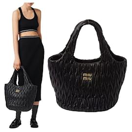 Miu Miu Borsa Tote in pelle napa matelassé NERO