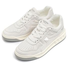 Valentino ONE STUD Low-top Sneaker für Herren