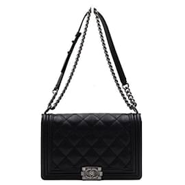 Chanel Borsa a spalla e crossbody con patta e catena argentata