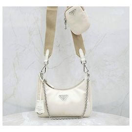 Prada Borsa a tracolla Re-Edition in Re-Nylon bianca