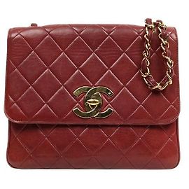 Chanel Borsa a tracolla in pelle d'agnello trapuntata con patta e catena rossa